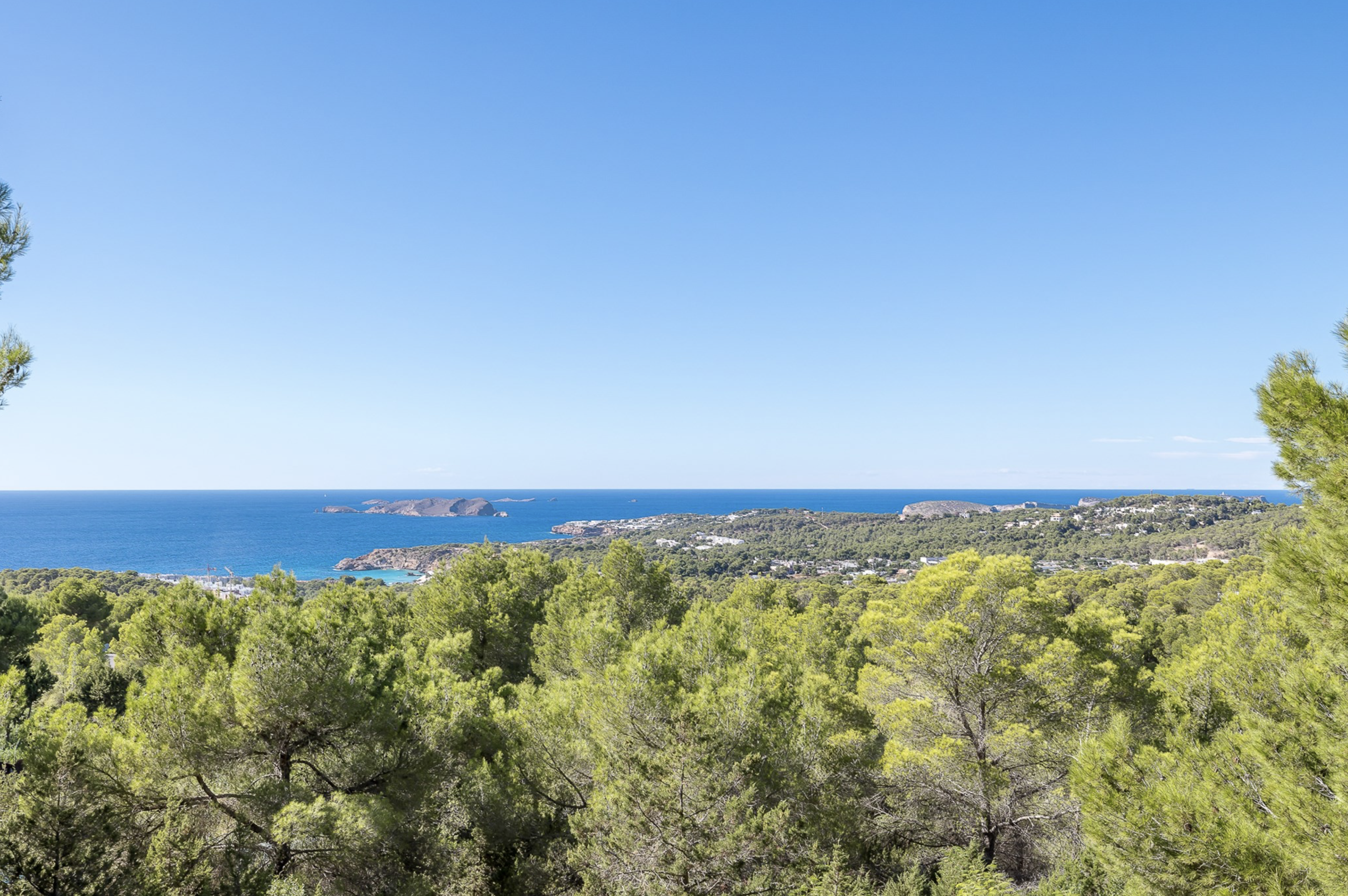 Resa Estates Ivy Cala Tarida Ibiza  luxe woning villa for rent te huur house sea views.png